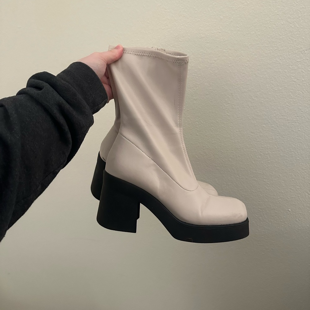 Steve Madden Klayton White Vegan Leather Block Heel Round Toe Boots